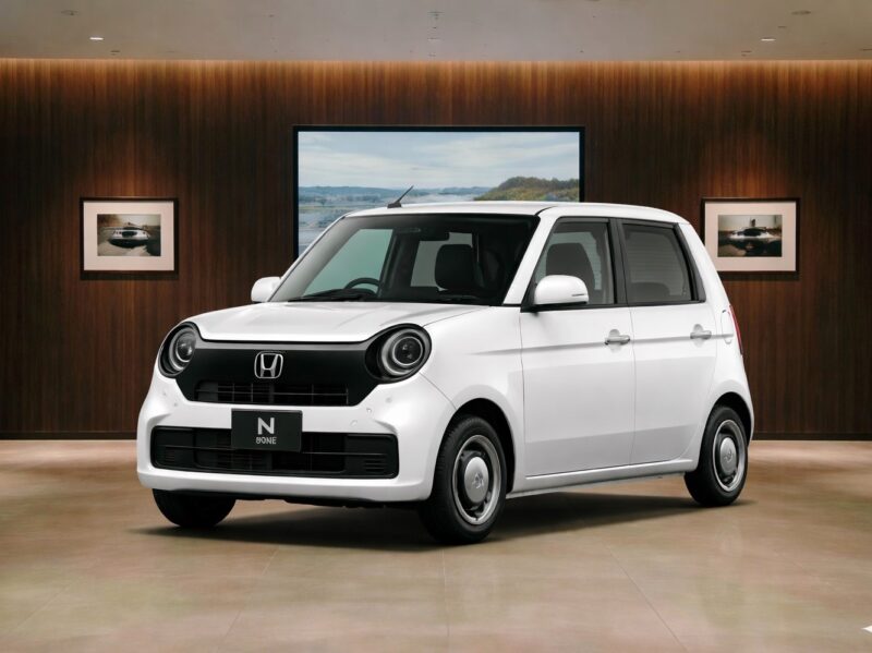 N-ONE(ﾎﾜｲﾄﾊﾟｰﾙ)