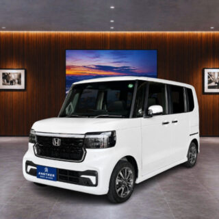 N-BOX Custom（JF5型White）