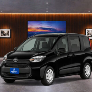 TOYOTA SIENTA HV（Black）